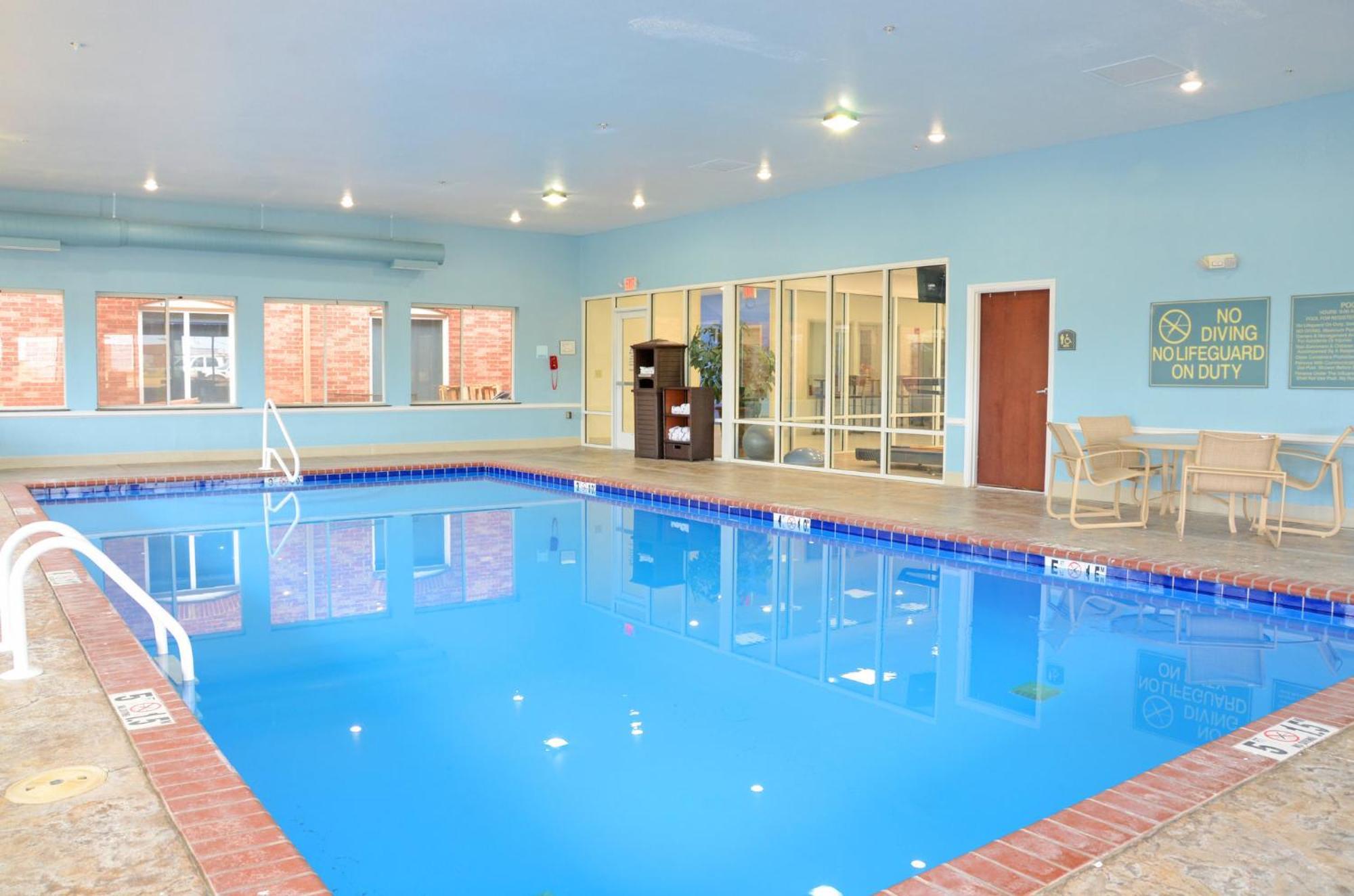 Holiday Inn Express Hotel & Suites Millington-Memphis Area By Ihg Ngoại thất bức ảnh